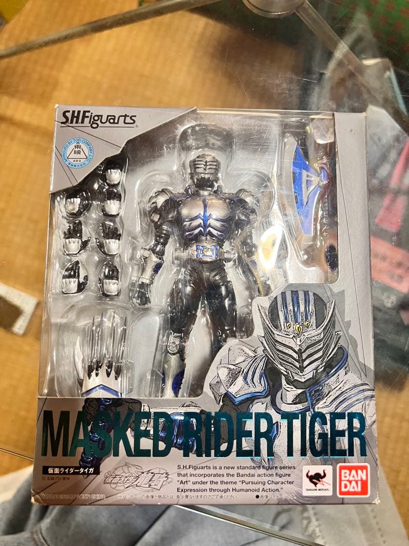 S.H.Figuarts 仮面ライダータイガ 仮面ライダー龍騎