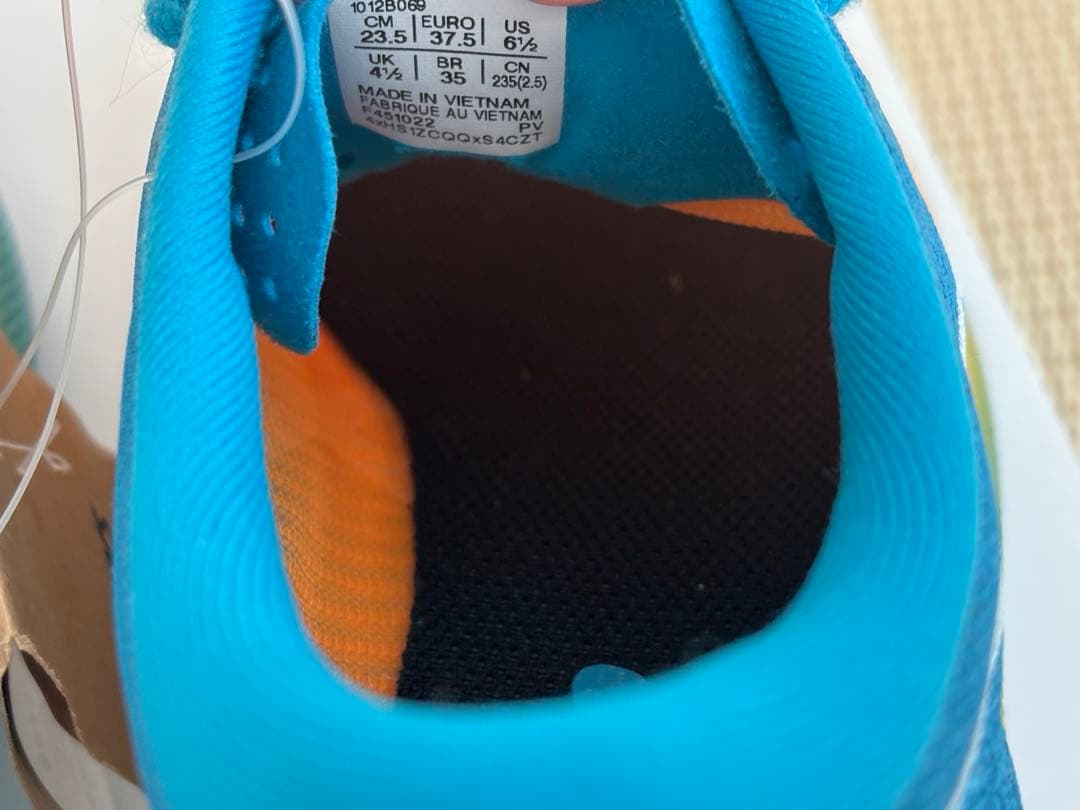 新品未使用　asics アシックス　23.5 スポーツ　陸上　メタスピードスカイ