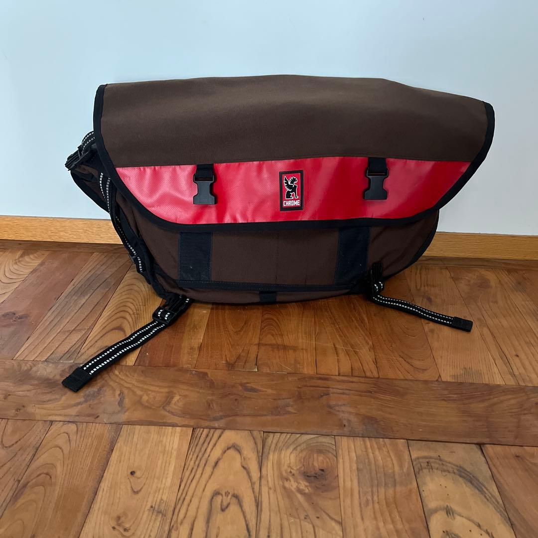 CHROME メッセンジャーバッグ ブラウン/レッド
