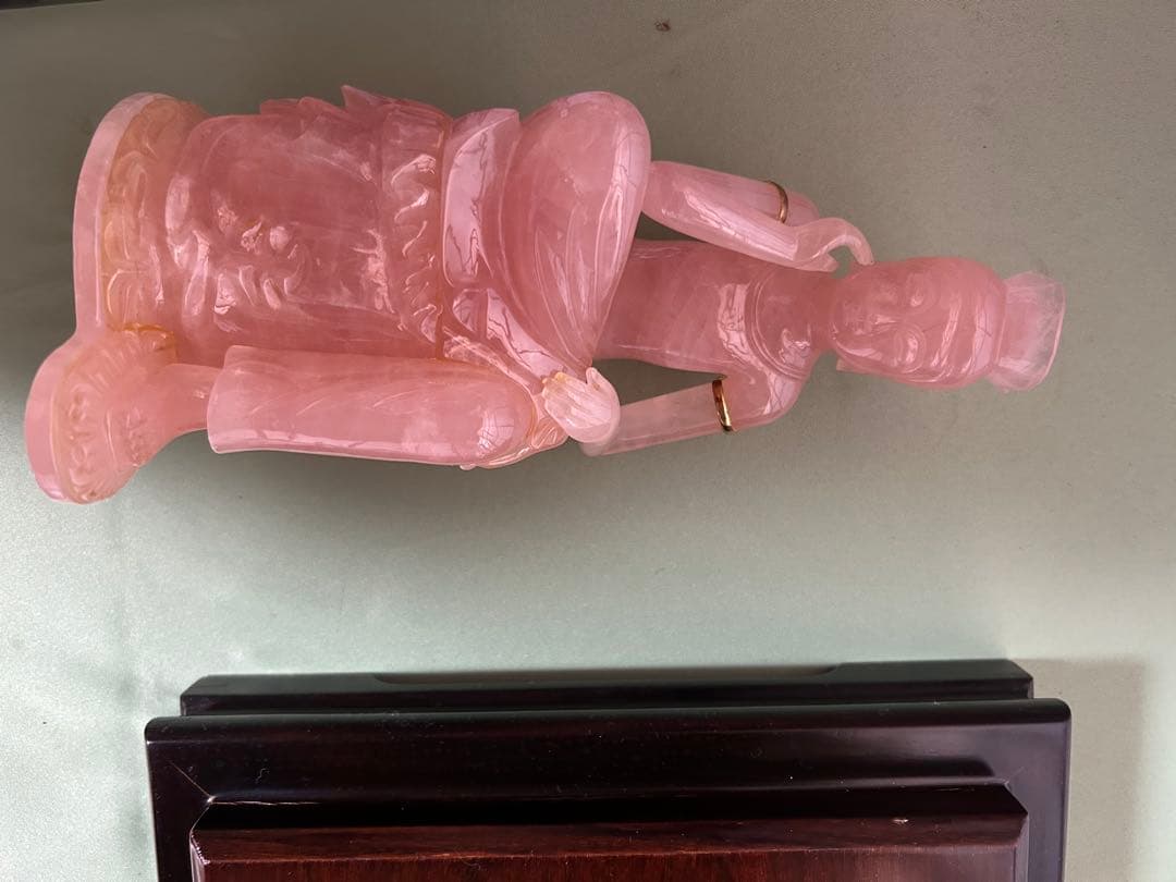 ローズクォーツ 弥勒菩薩像 ガラスケース入り