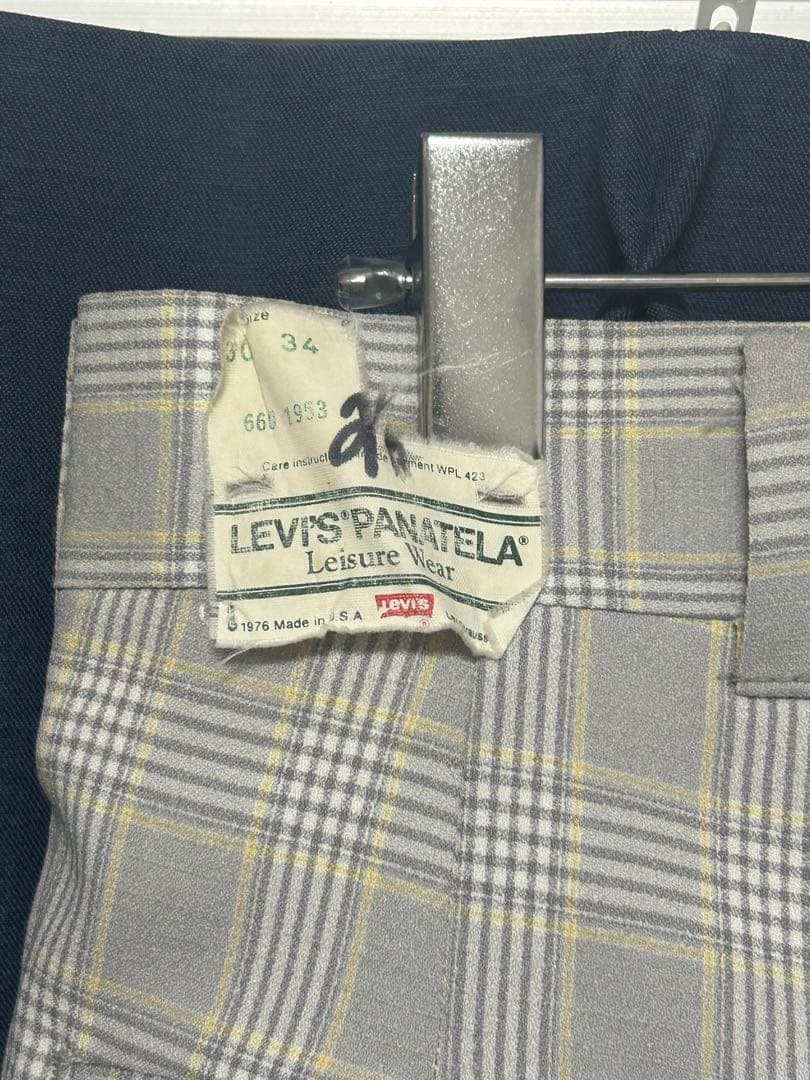 LEVI’S PANATELA チェックフレアパンツ