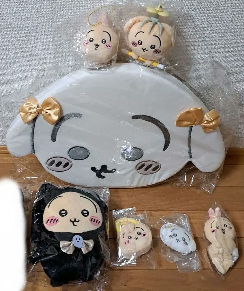 ちいかわ うさぎ BIGぬいぐるみ クッション ぬーどるストッパー タンブラー