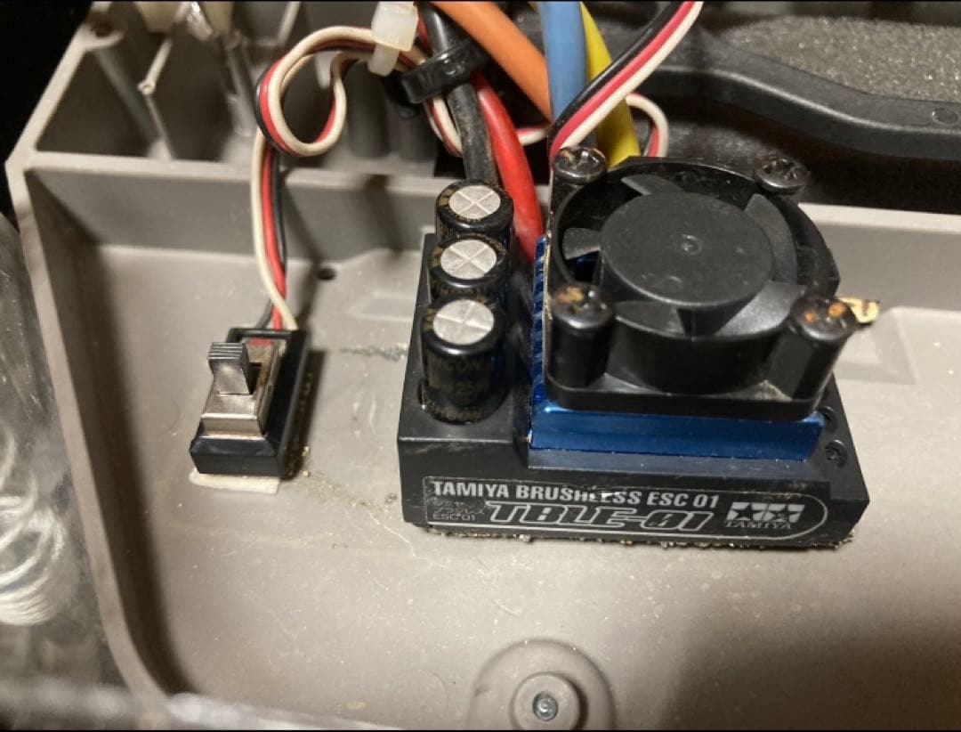 トラクサス Traxxas 1/10 スラッシュ　2WD ラジコンカー