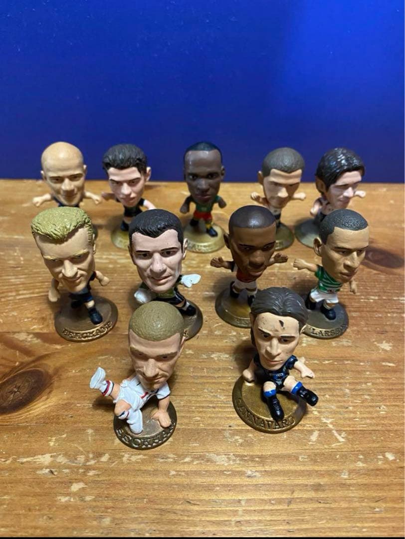 CORINTHIAN コリンシアン　金属系色台座など合計約100個セット