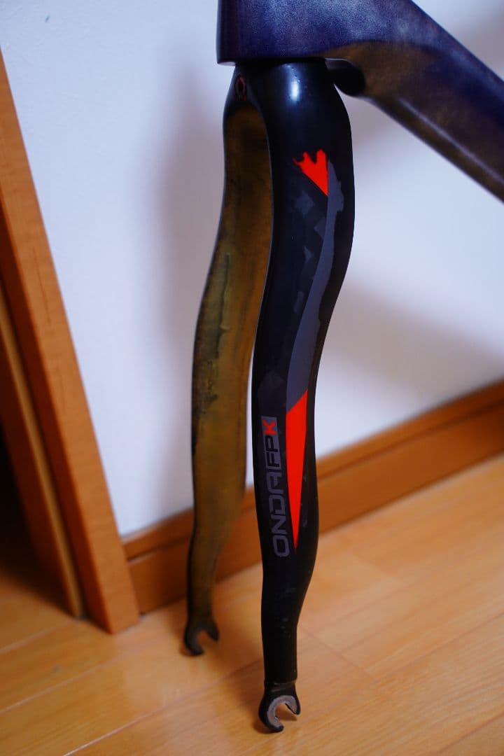 値下げ交渉可能 ロードバイク　カーボンフレーム　補修あり