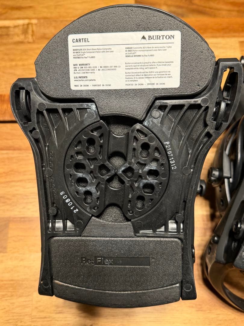 BURTON カーテル Cartel 状態良好／オールラウンド定番モデルMサイズ