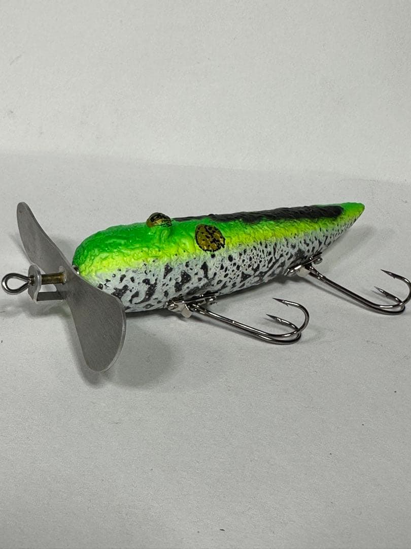 グリーン/ブラック トップウォーター ルアー