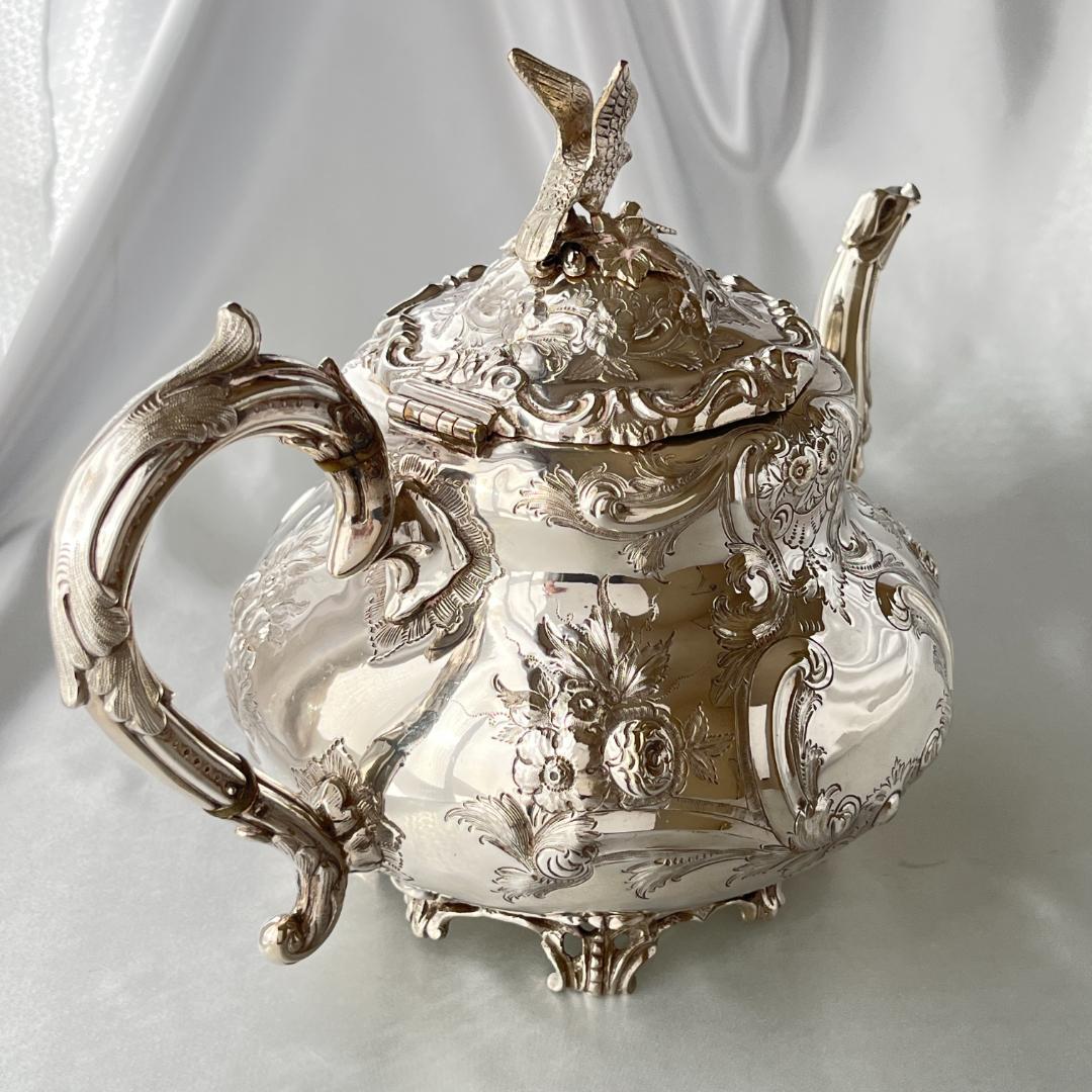 【英国 】 ファルコンとマスカロンのティーポット【シルバープレート】豪華！！