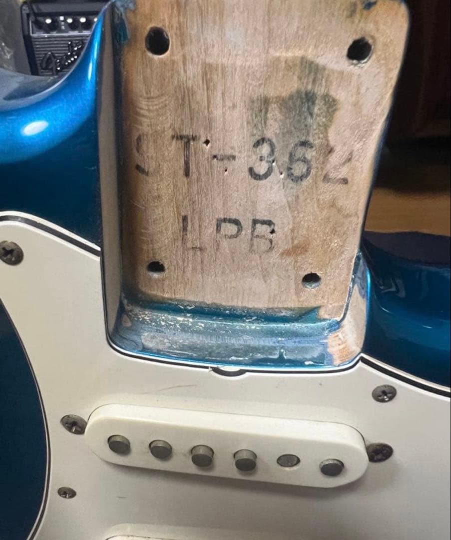 【希少カラー】Fender Japan ストラトキャスター Oシリアル LPB