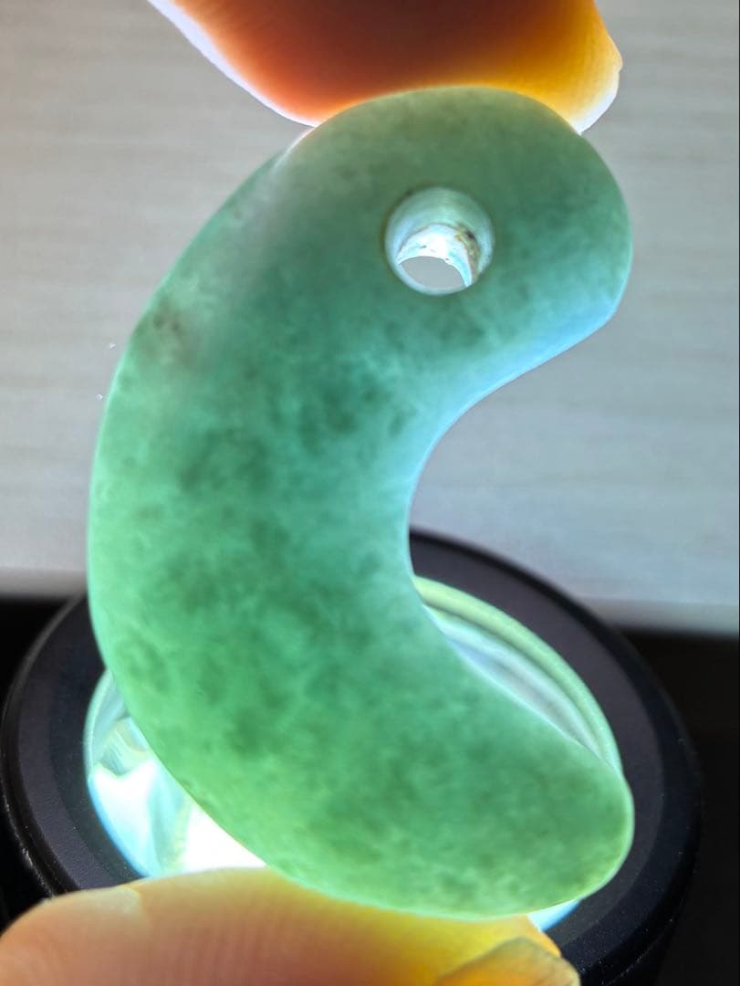 まこ様用　勾玉　翡翠　縄文弥生期　出土品　ヒスイ　宝石