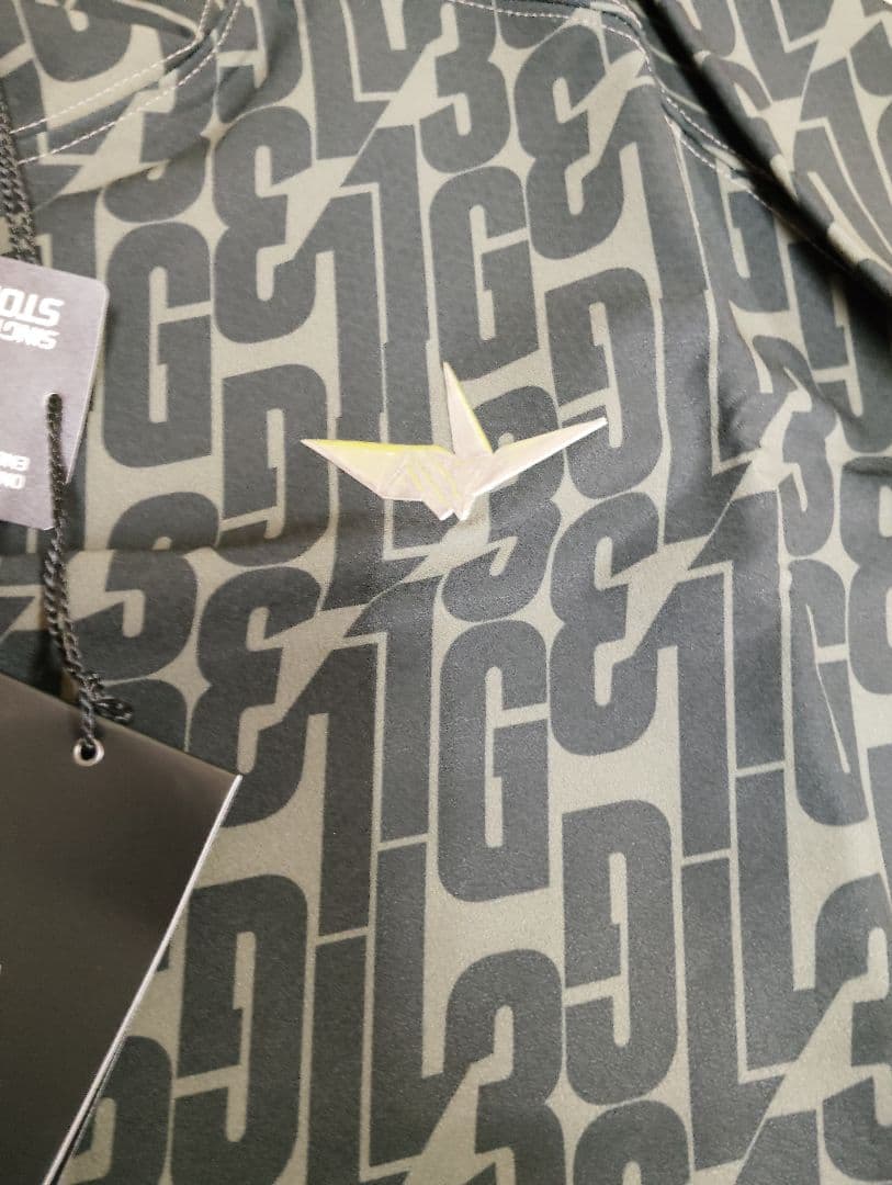 u*8様 未使用1PIU1UGUALE3 GOLF カーキゴルフモックネックシャ