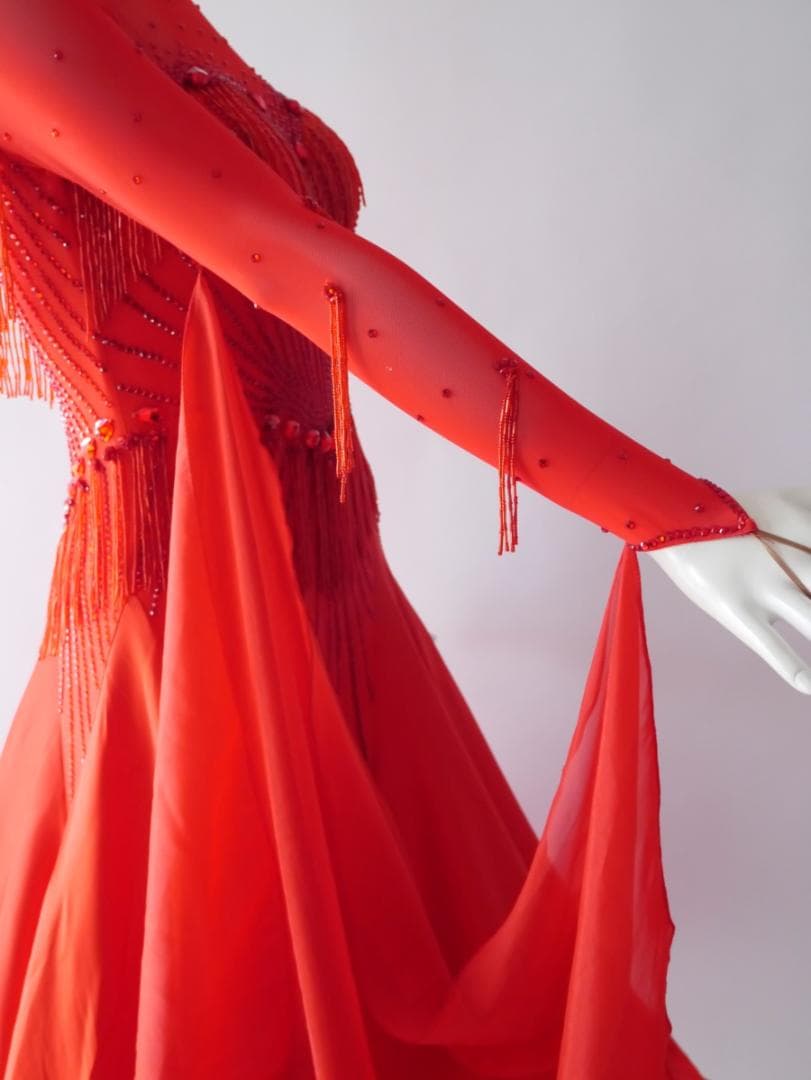 新品✨ラウレッタ 社交ダンスドレス ルビーレッド M 高級仕様 競技 デモ対応