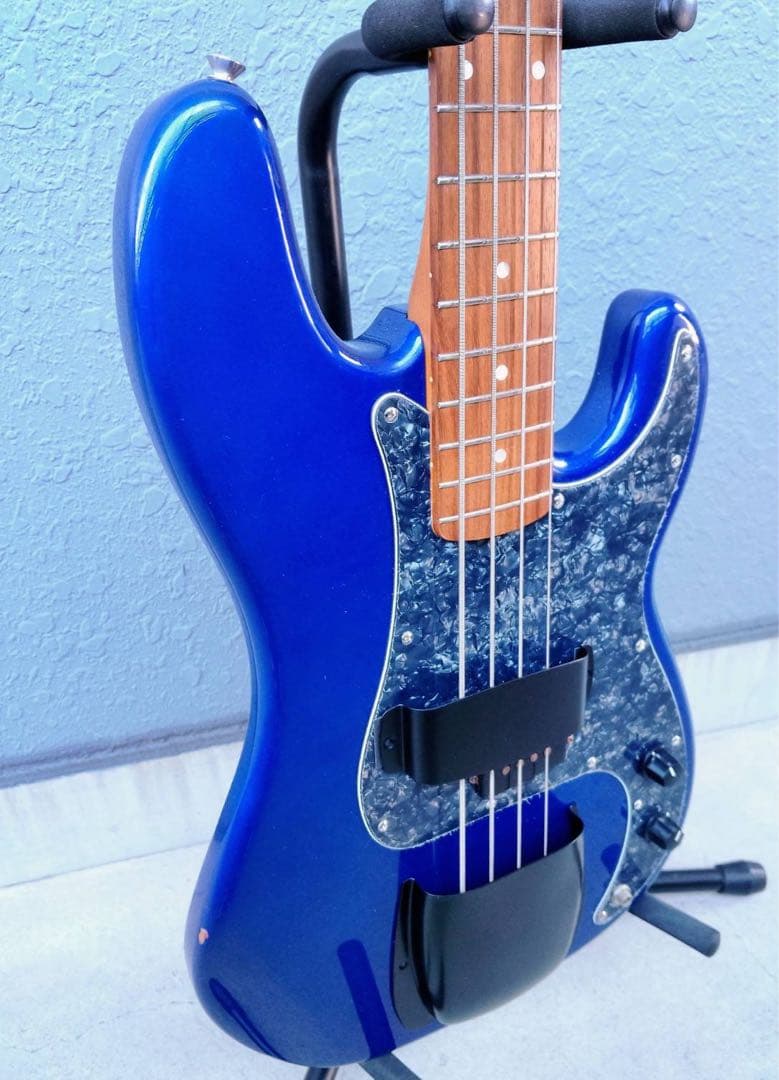 ベース Squier by Fender Precision BASS