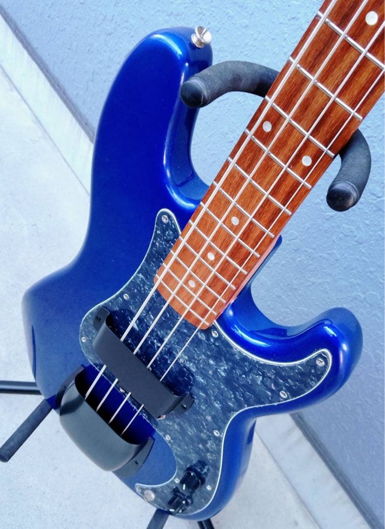 ベース Squier by Fender Precision BASS