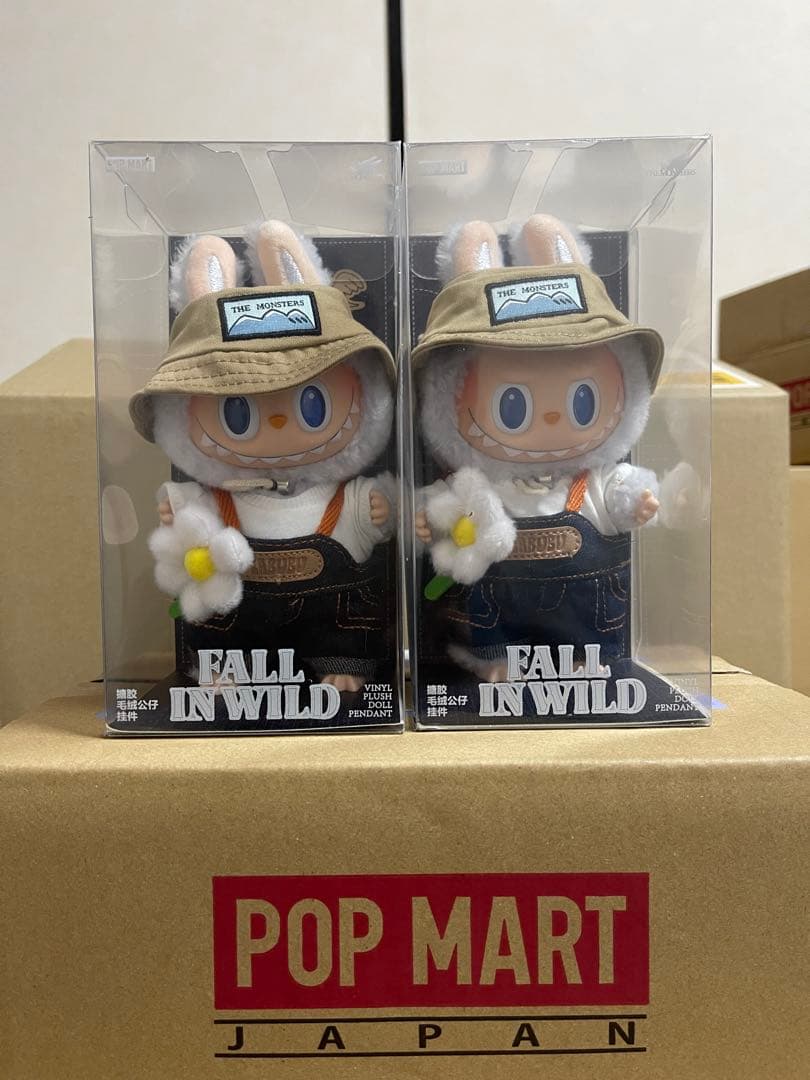 LABUBU FALL IN WILDぬいぐるみペンダント