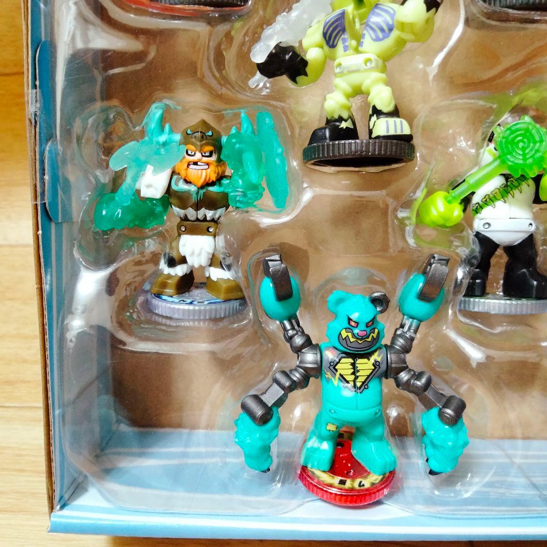 Akedo アケドの伝説 ボタンバッシュ コレクターパック フィギュア10体