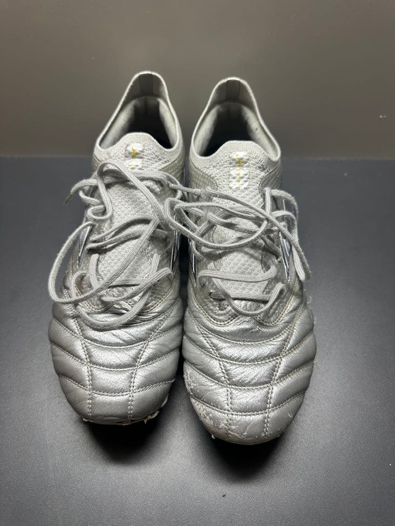 ミズノ モレリア ネオ IV (Morelia Neo 4) シルバー カラー