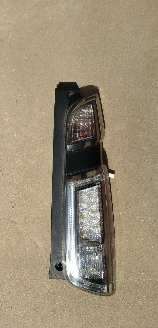 LEDテールライト 配線接続タイプ