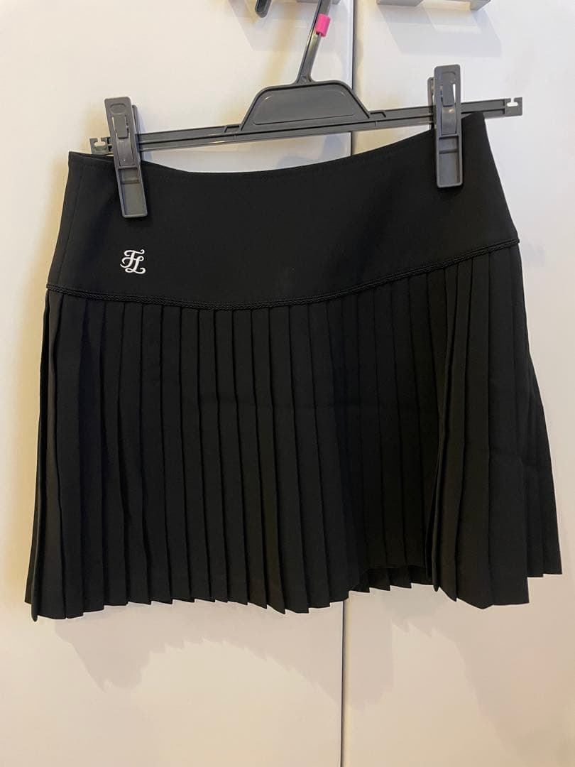 フェアライアー　ブラックプリーツスカート レディース ゴルフウェア