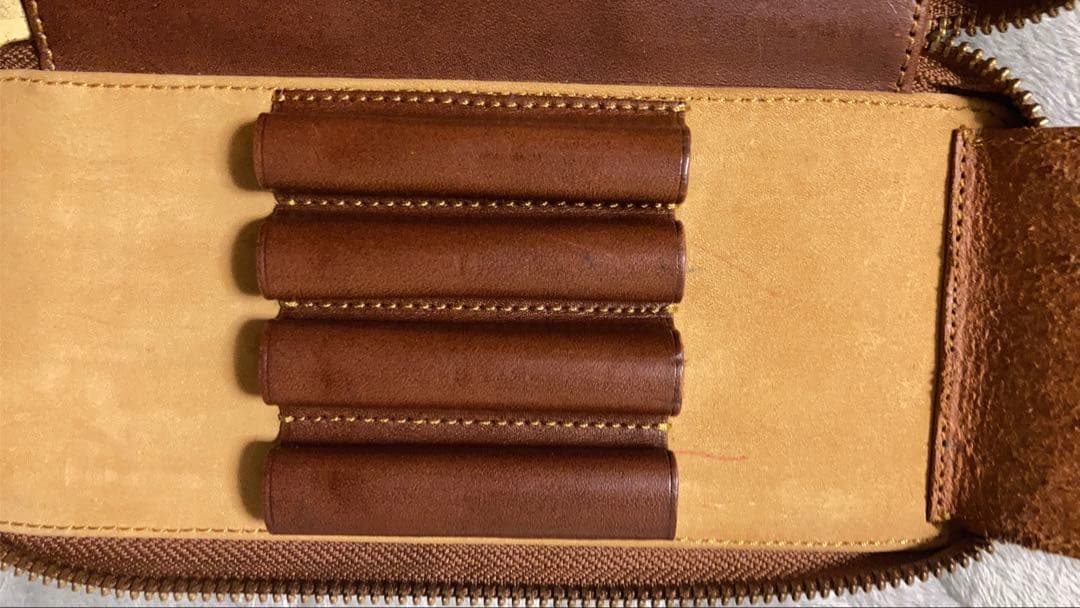 バハギア　筆箱