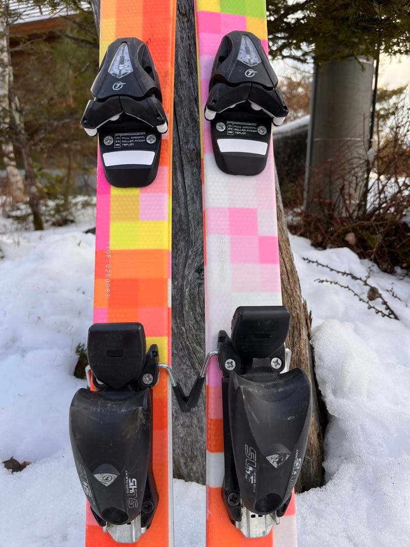 キッズ用　KLINT カラフルスキー板 ビンディング付き　110cm