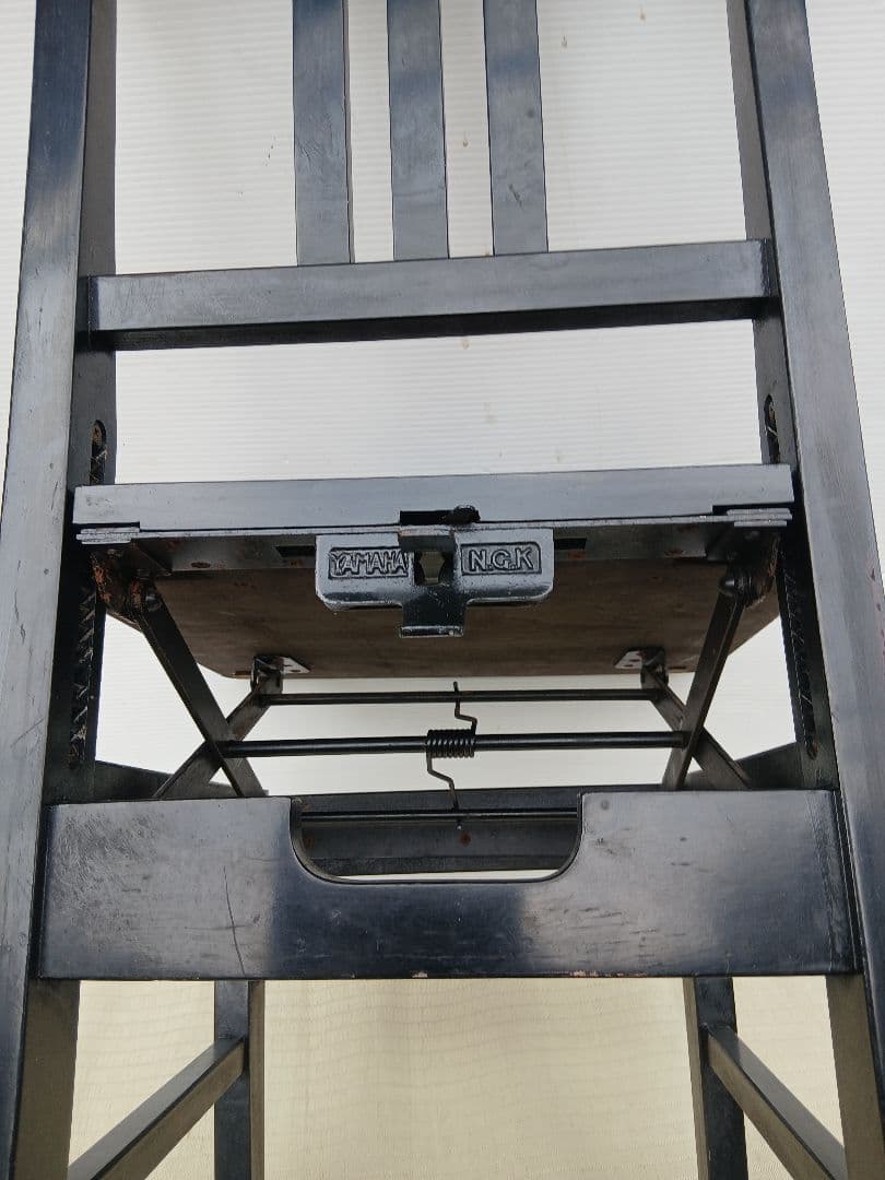 ヤマハ背もたれ付、ストッパー付、ピアノ椅子　昭和レトロ　中古品