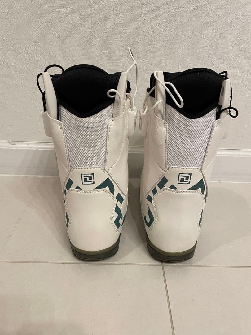 スノーボード DEELUXE TEAM ID LTD.LARA