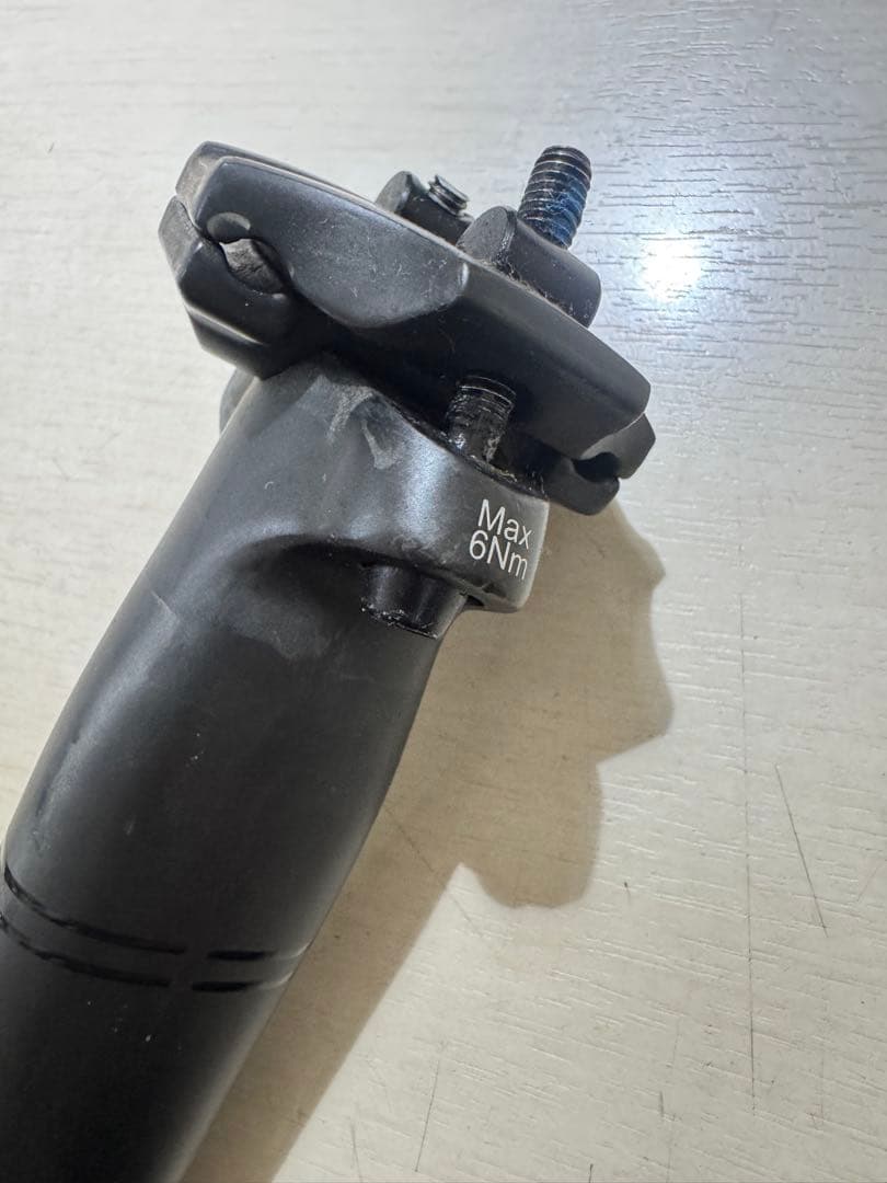 メリダ　カーボンシートポスト