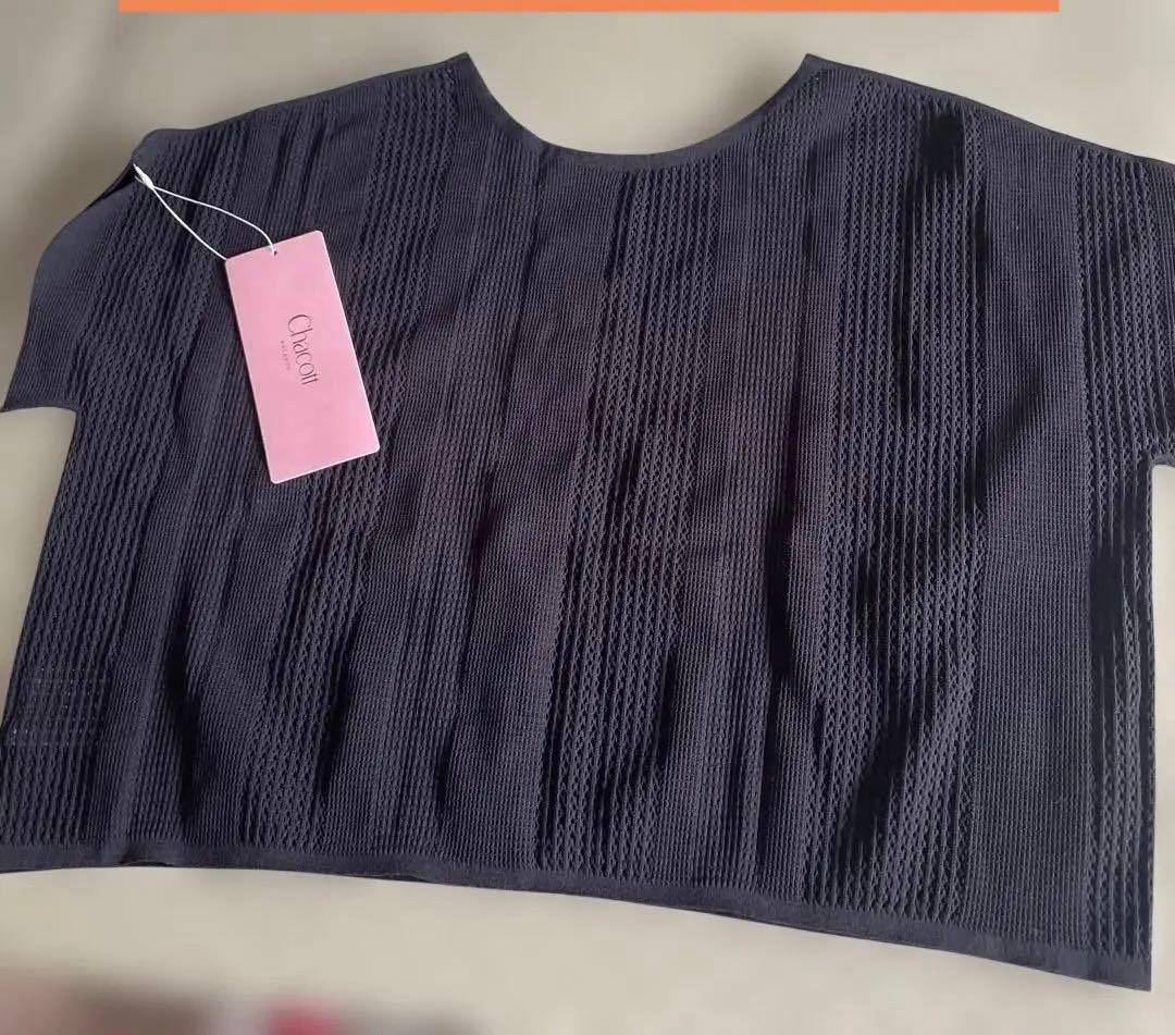 ■新品■■表裏同じ形のクロップドニットTシャツ