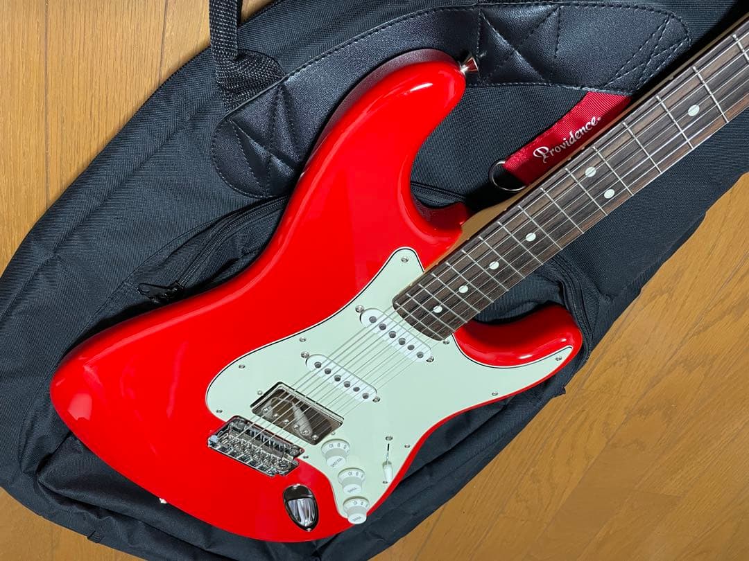 美品　フェンダー　Fender ストラト 2024 MIJ Hybrid II