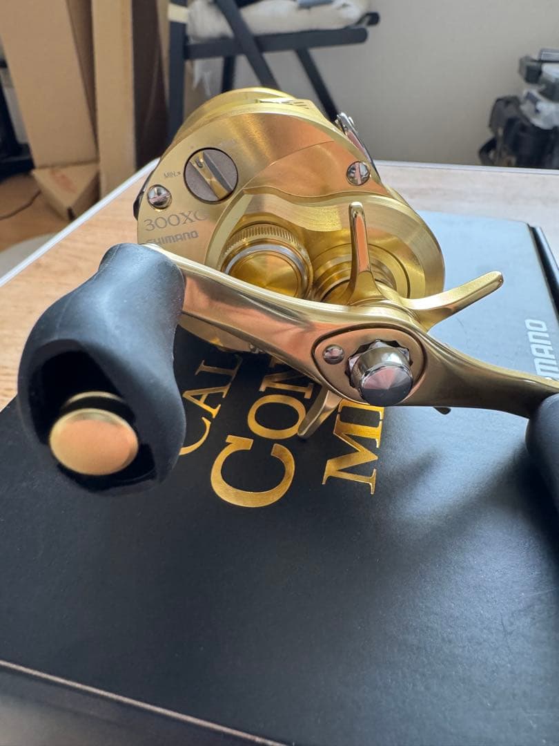 シマノ カルカッタコンクエストMD 300XG 右巻き　未使用品