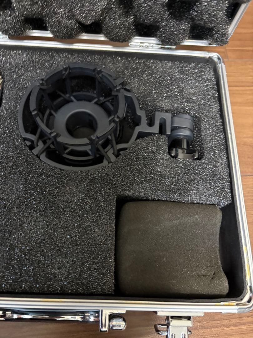 AKG C214 コンデンサーマイク　K&Mポップフィルター付き