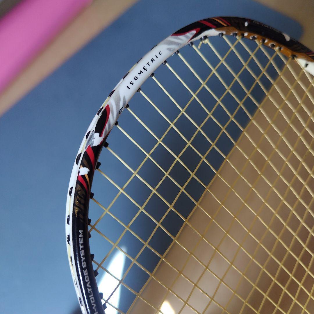 積み荷VOLTRIC 80 バドミントンラケット