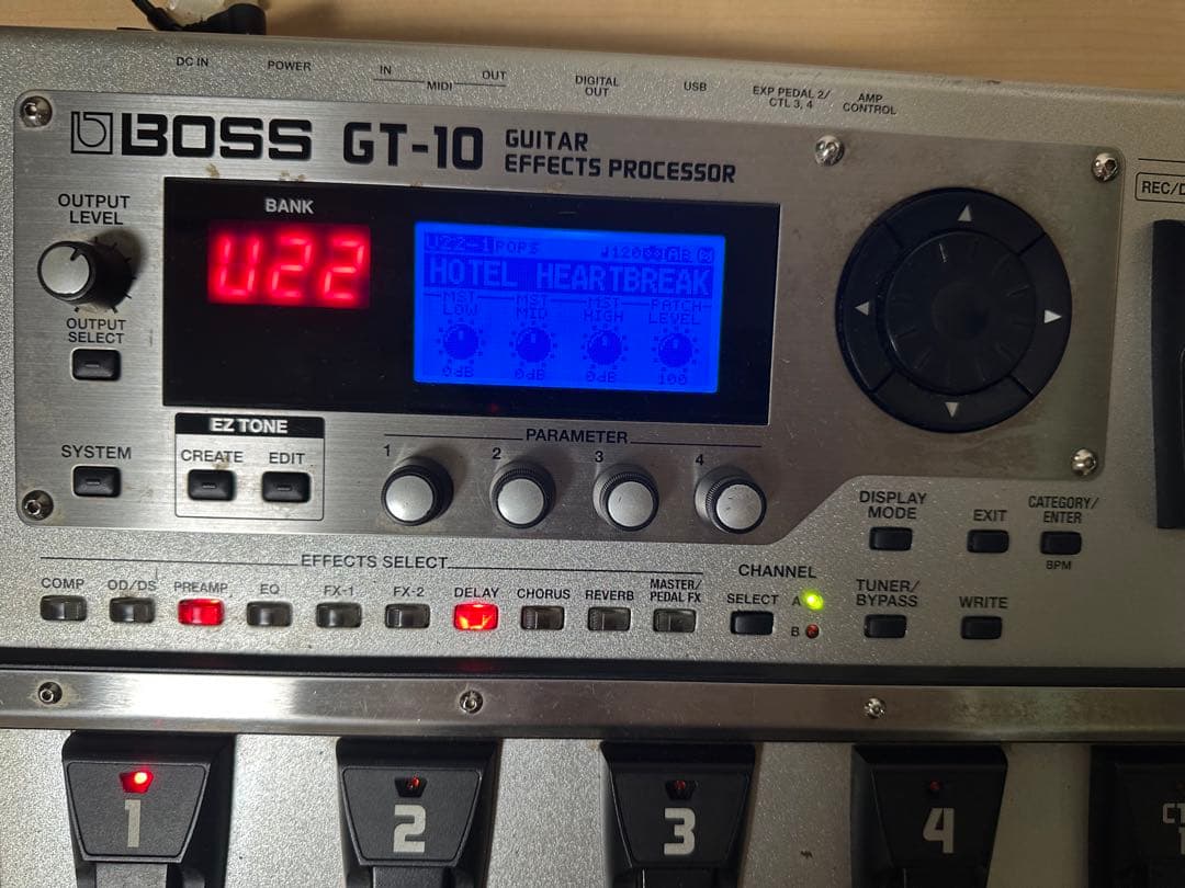 BOSS GT-10 ギターエフェクター