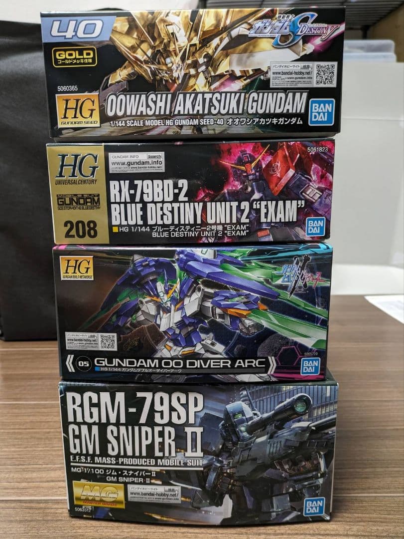 ガンプラ4体 セット【ジム・スナイパーII、ブルーディスティニー2号機他】