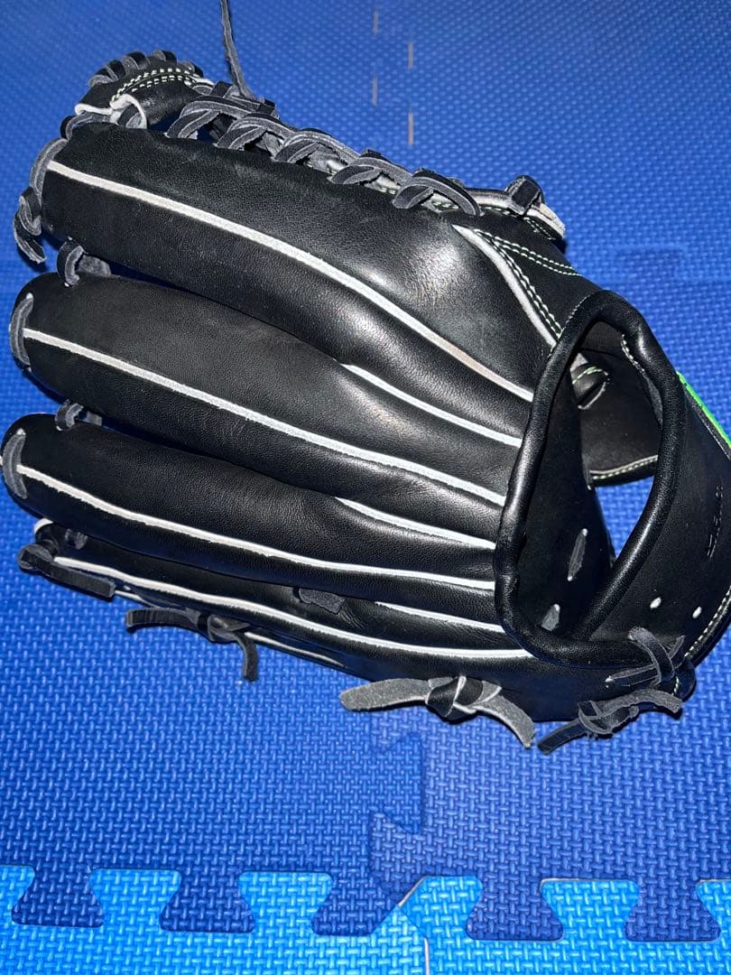 アクセフベルガード軟式グローブ