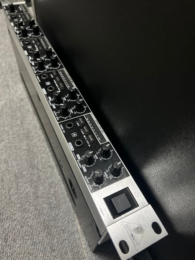 ベリンガー HA4700, SX3040, 3U ラックケース