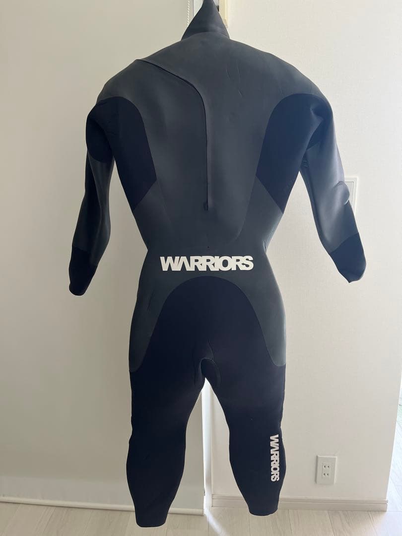 WAVEWARRIORS ブラック セミドライ 1回着用のみ　サーフィン　美品