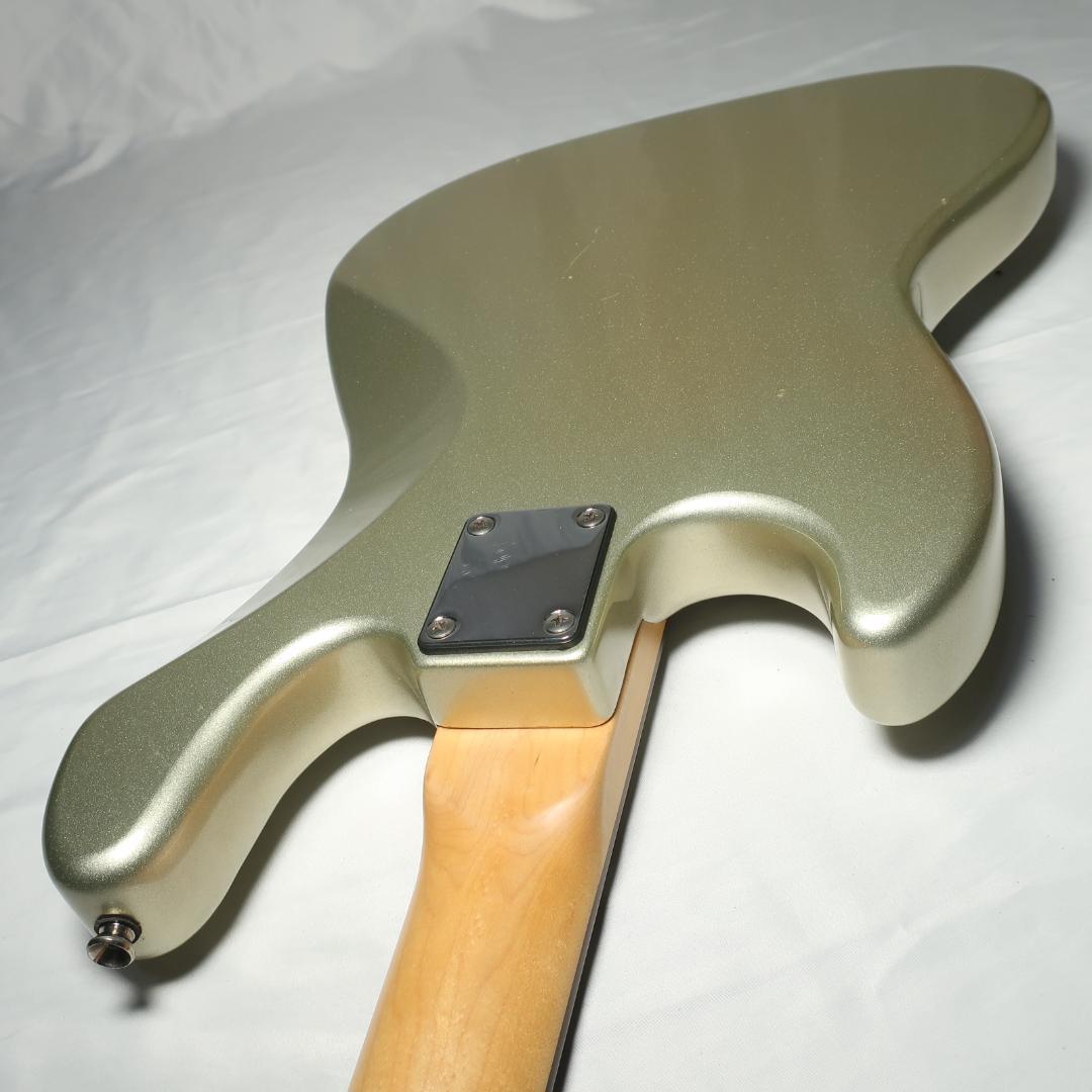 美品 Brian by Bacchus エレキベース レアカラー ゴールド