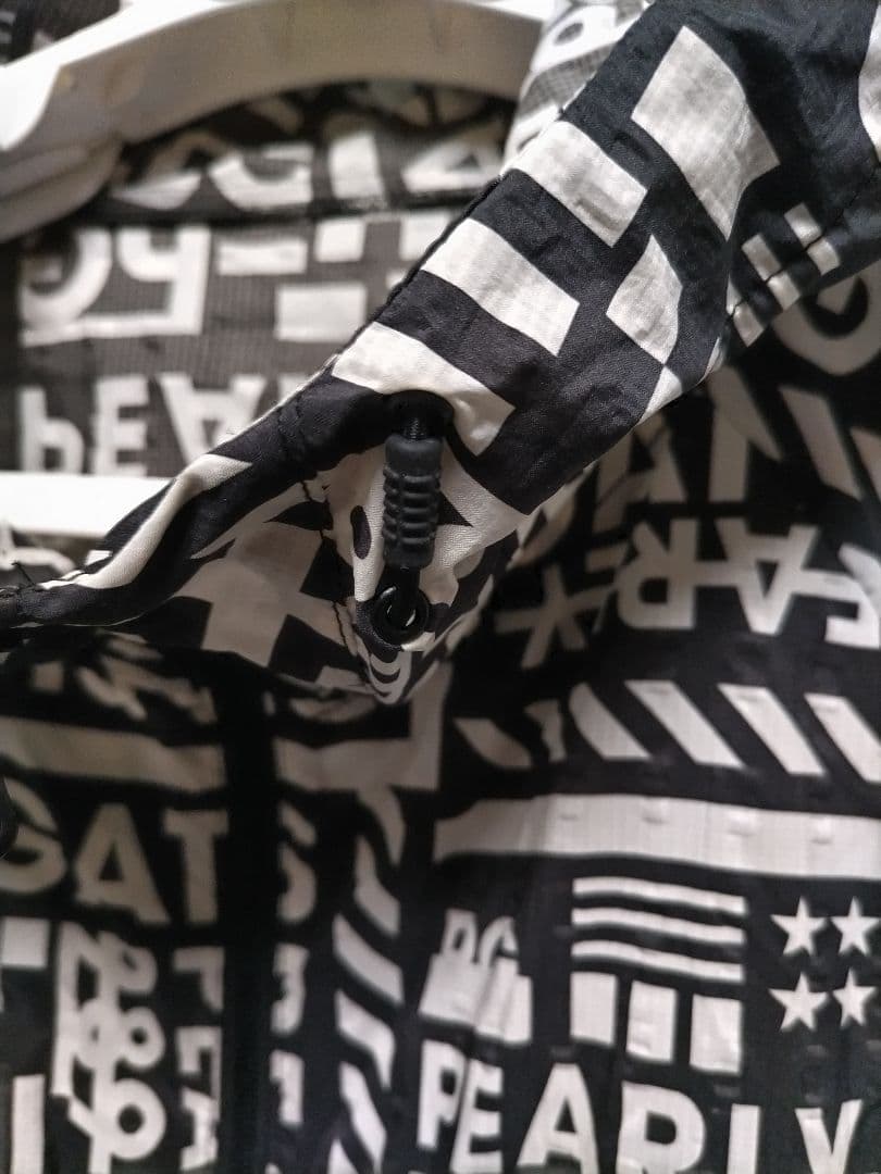 美品　パーリーゲイツ　ナイロン　パーカー　総柄