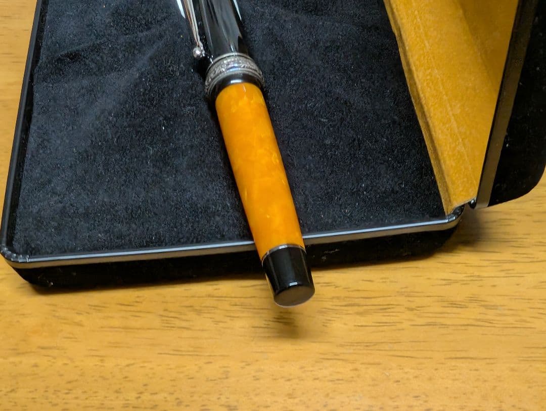 万年筆 デルタ ドルチェビータ ミニ