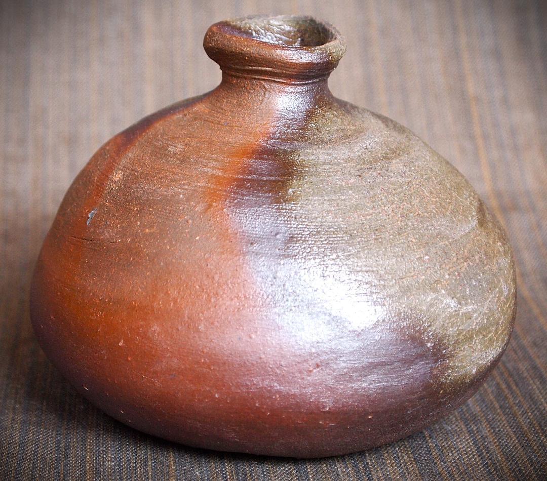 人気作家★中村和樹【師：中村真・中村六郎】★備前【窯変】徳利★共箱・布