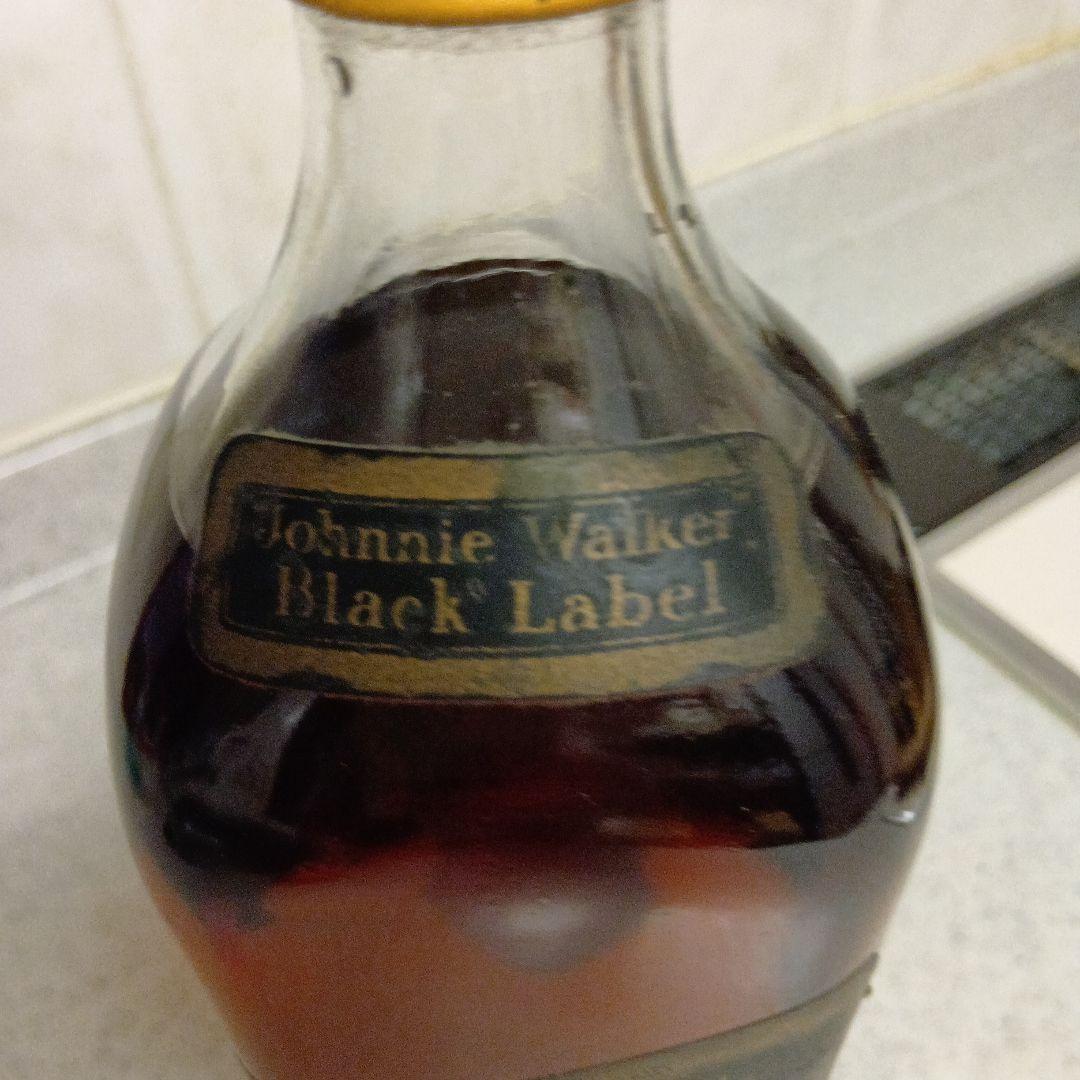 Johnnie Walker Black Label金キャップ白紋章1000ml