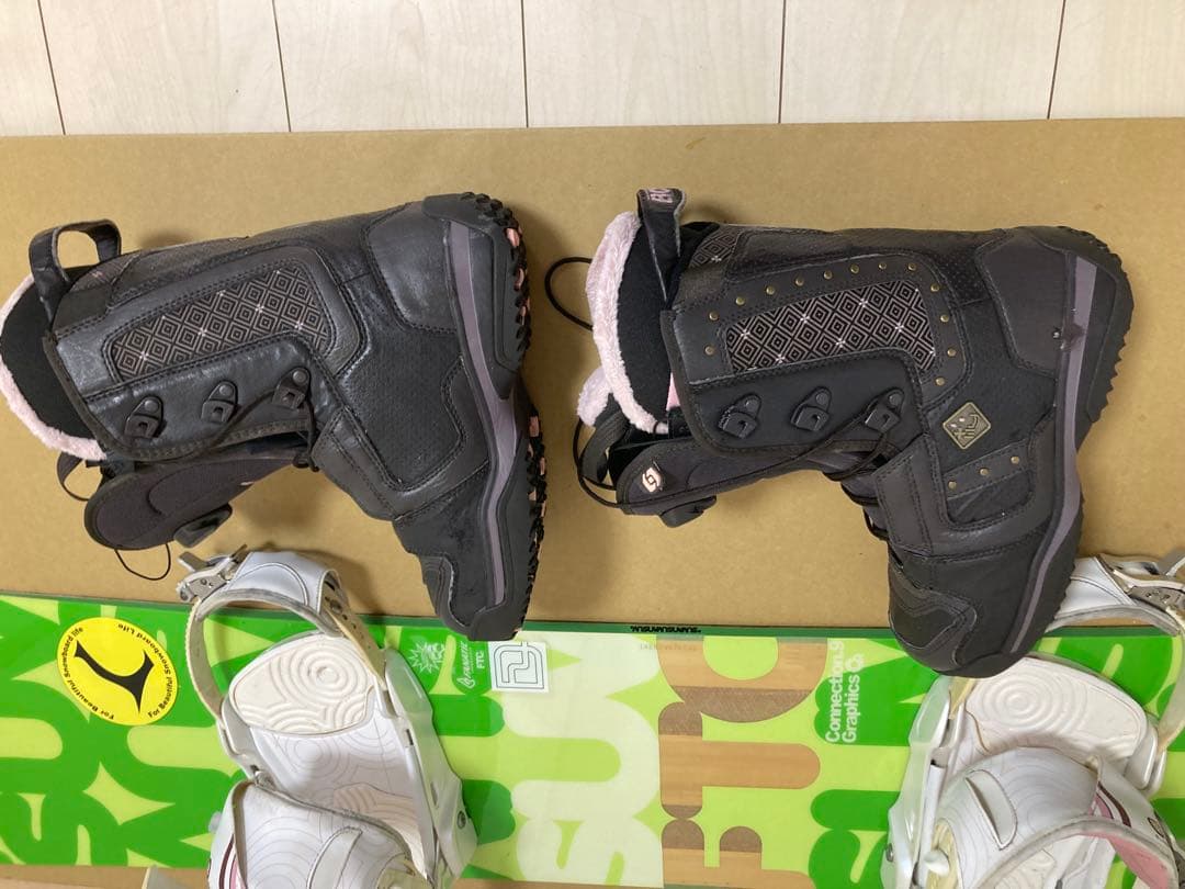 FANATIC スノーボード146cm サロモンビンディングM 24cmブーツ