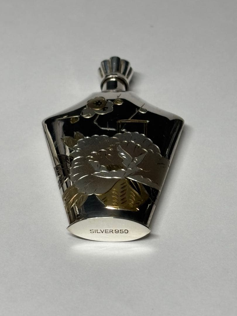 盆+栽です。 銀950 香水瓶 銀製 シルバー 彫金