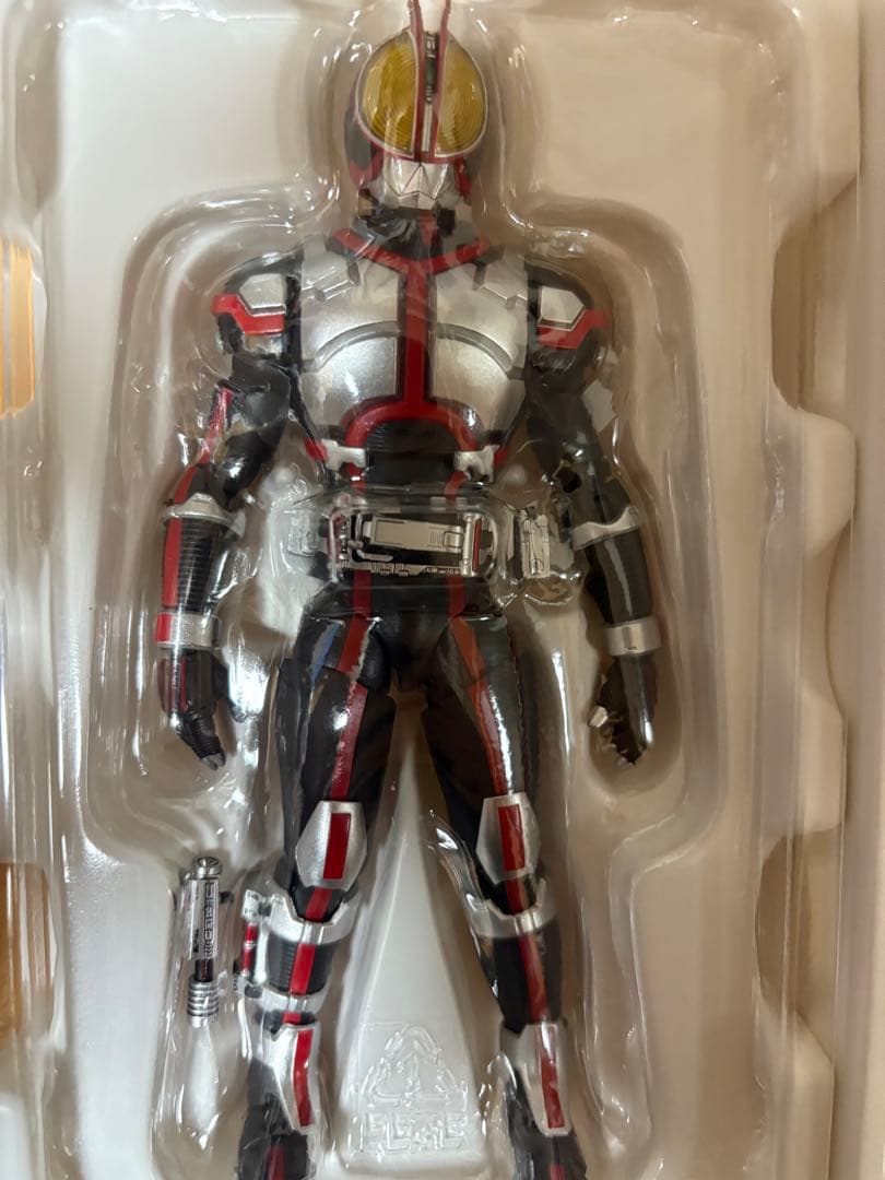 仮面ライダーファイズ　真骨頂　フィギュアーツ　ジャンク品