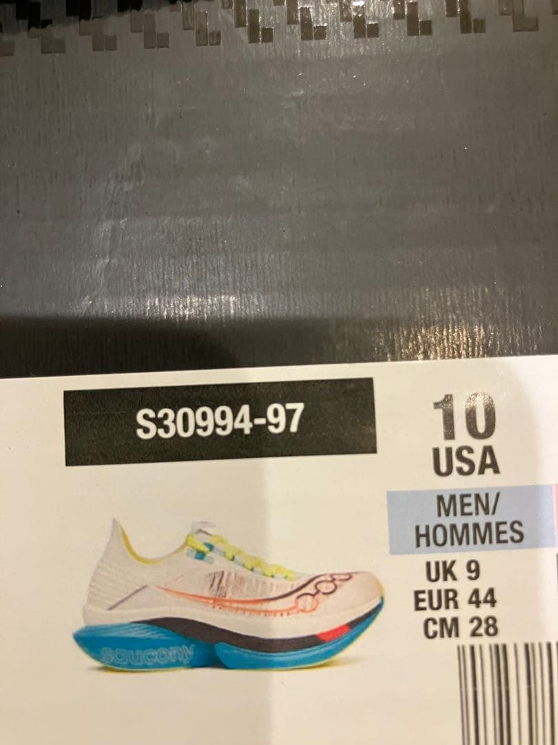 サッカニー エンドルフィン エリート 2 28.0 美品