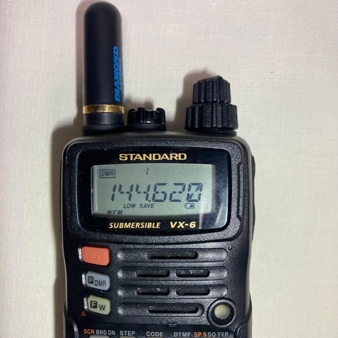 VX-6 STANDARDデュアルバンドトランシーバー（単３乾電池仕様）