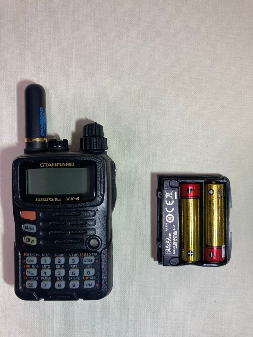 VX-6 STANDARDデュアルバンドトランシーバー（単３乾電池仕様）