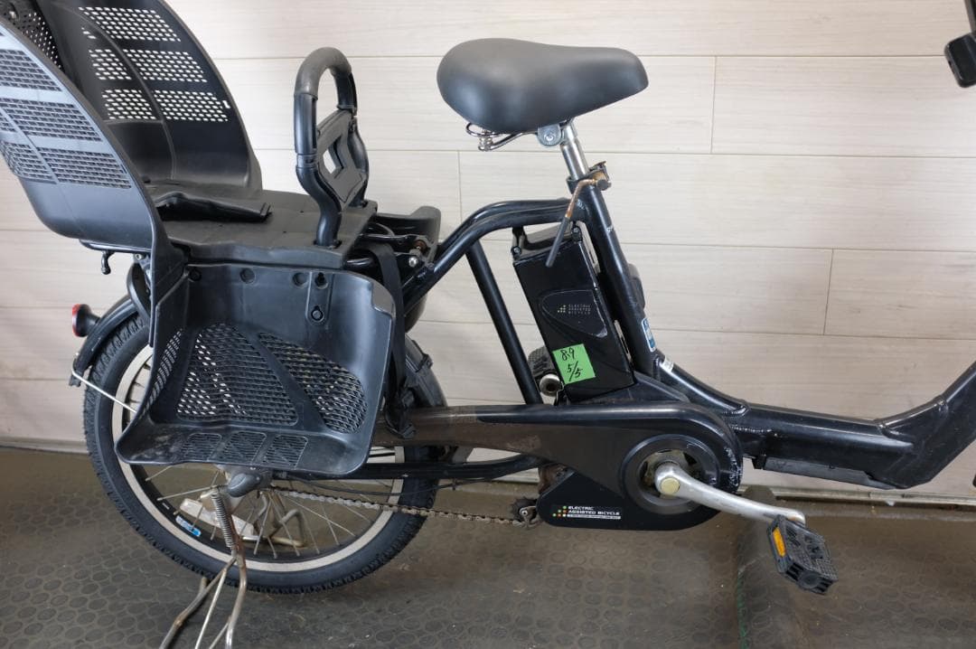 新基準パナソニック ギュット　　20インチ　3段　8.9Ah（5点灯）充電器あり